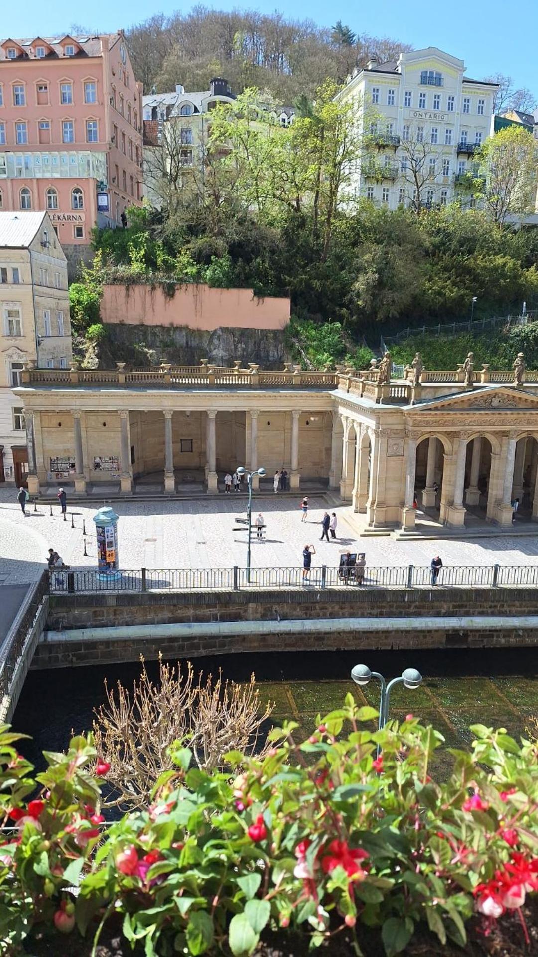 Apartments Stubsi With Colonnade View Karlovy Vary Exterior photo